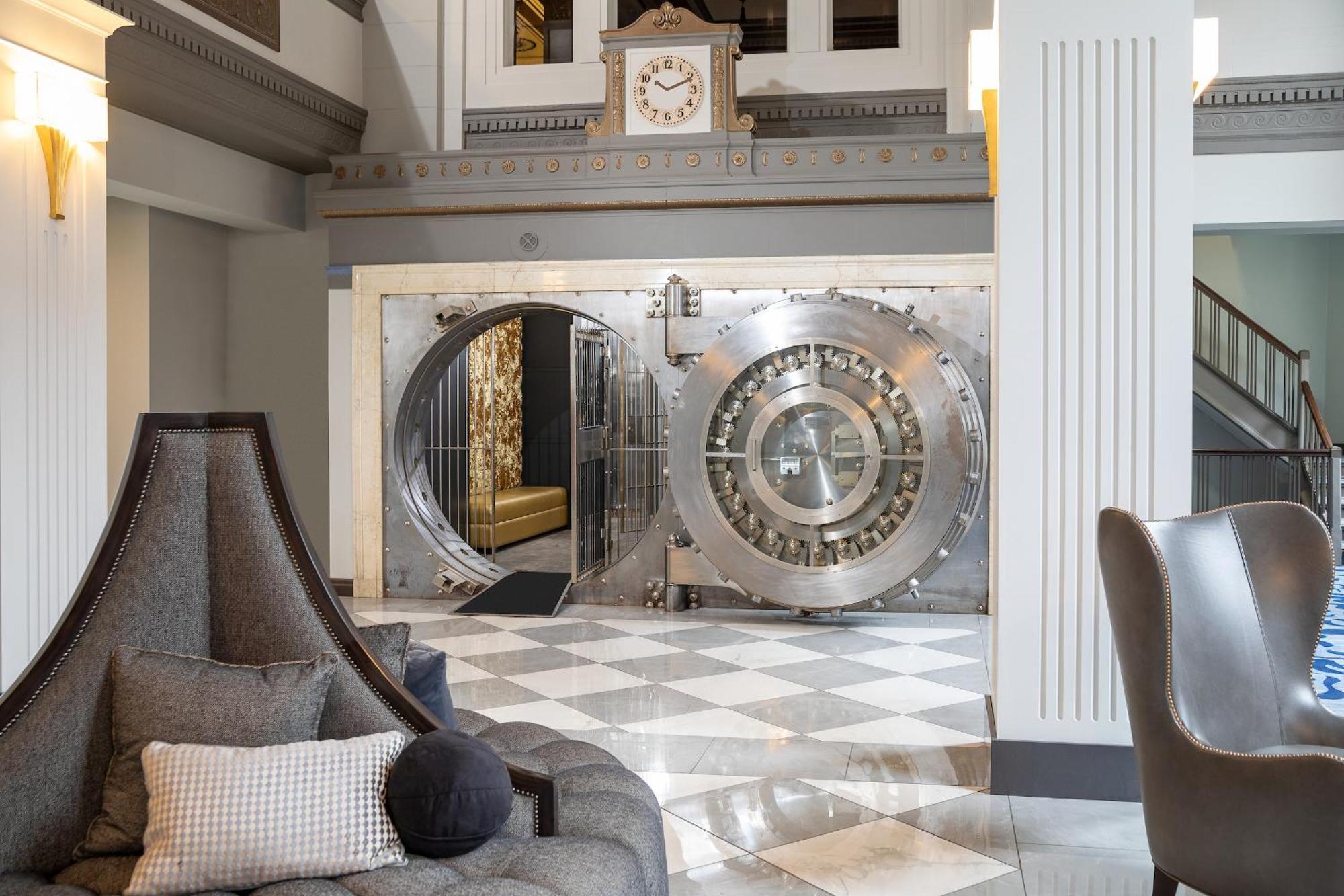 Hotel On Phillips Су-Фолс Экстерьер фото